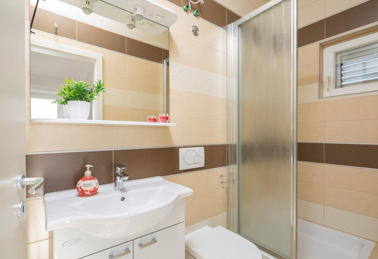 Apartmani Kastelancic Podstrana Ngoại thất bức ảnh